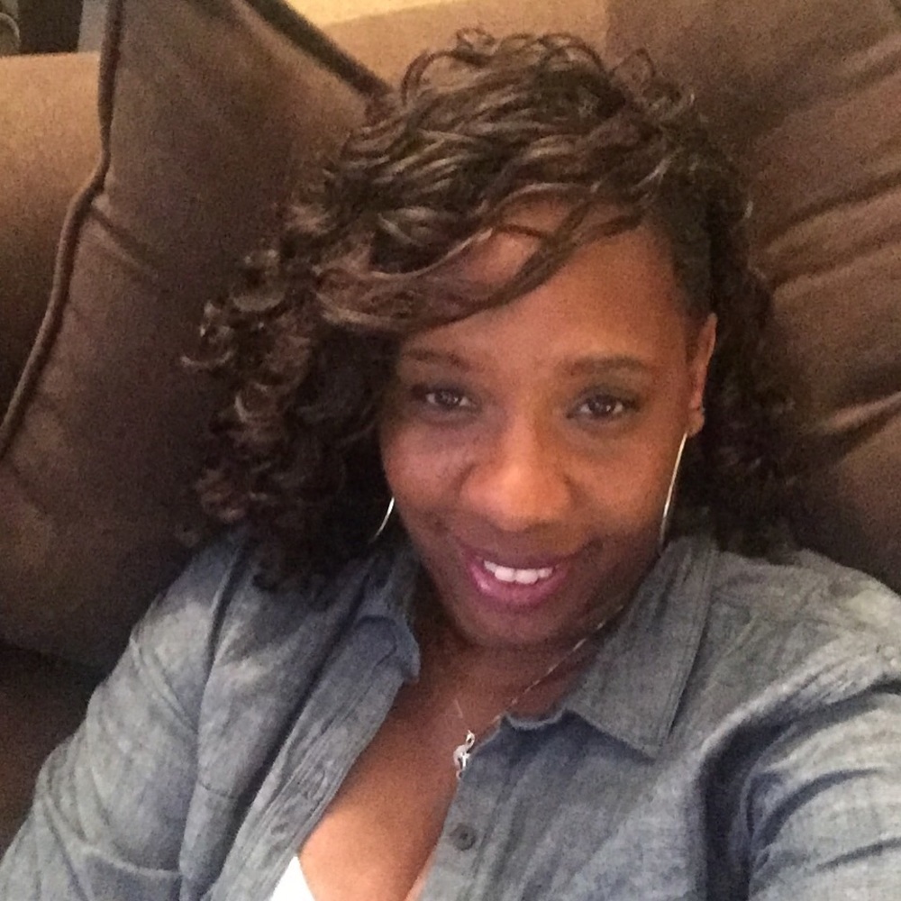 Meet your Posher, Dujuana